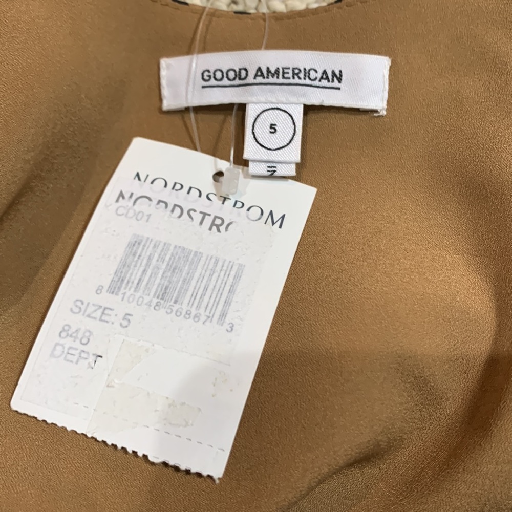 Good American Satin Faux Wrap Top in Leopard Print - Picture 9 of 10